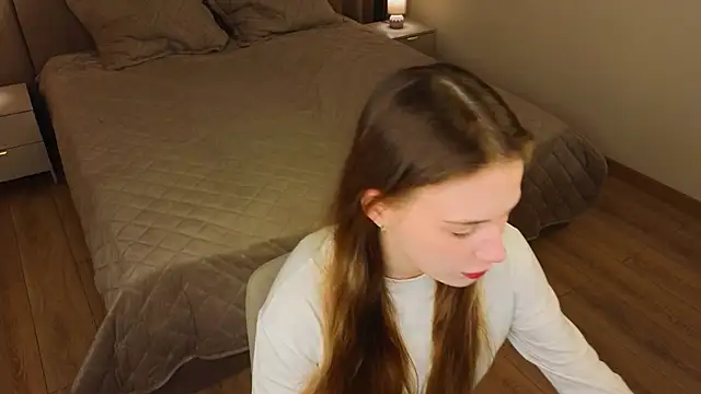 Snapshot of LouieRemeder chatting on December 15, 4:07 am LouieRemeder online show from December 15, 4:07 am