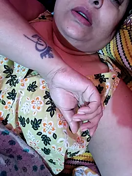 peu8 online show from February 9, 6:06 pm