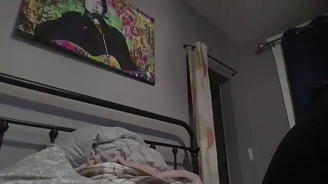 AskAveryAnything online show from March 10, 6:50 am