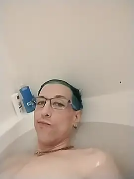 AskAveryAnything online show from March 5, 1:24 am