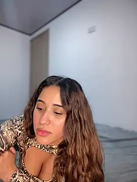 cherryluv   online show from January 14, 2:31 pm