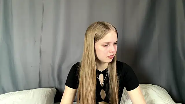 Snapshot of MayaBabyCouplee chatting on March 28, 5:41 am MayaBabyCouplee online show from March 28, 5:41 am