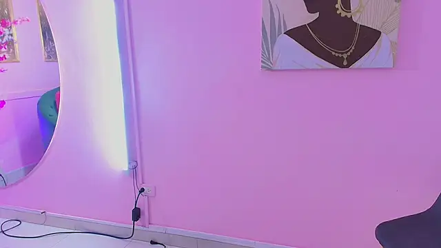 Snapshot of bella_moonlight_cr chatting on January 8, 3:34 am bella moonlight cr online show from January 8, 3:34 am