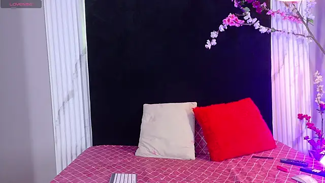 bella moonlight cr online show from April 22, 3:24 am