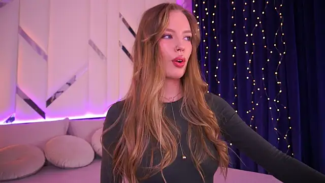 Snapshot of MollyyMayy chatting on February 28, 3:22 pm MollyyMayy online show from February 28, 3:22 pm