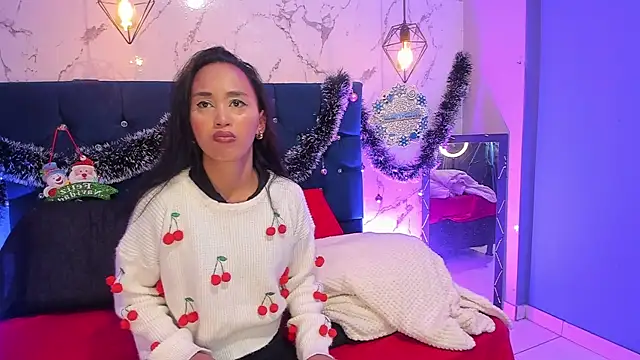 Snapshot of Seleny_fitness1 chatting on December 15, 11:16 am Seleny fitness1 online show from December 15, 11:16 am