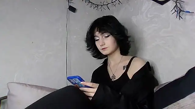 glissada online show from December 16, 6:45 pm