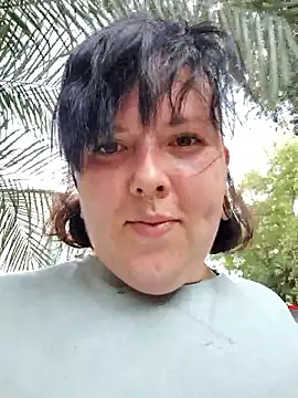 Divine Pouvoir online show from February 17, 7:55 pm