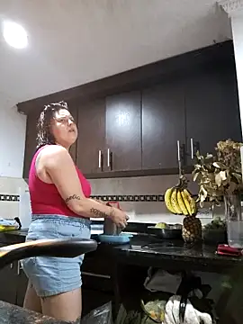 Divine Pouvoir online show from March 31, 11:07 pm