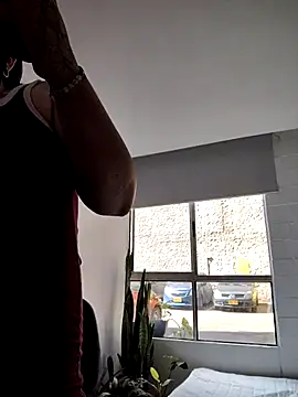 Divine Pouvoir online show from March 14, 8:15 pm