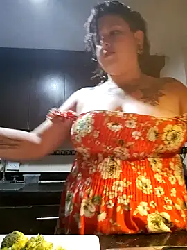 Divine Pouvoir online show from April 4, 11:11 pm