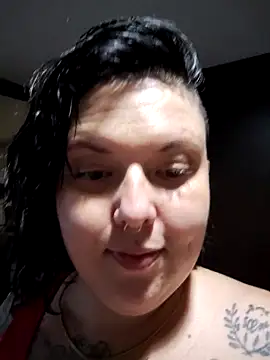 Divine Pouvoir online show from February 14, 9:37 pm