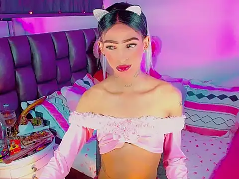 Snapshot of agathaferrer3 chatting on February 18, 6:44 am agathaferrer3 online show from February 18, 6:44 am