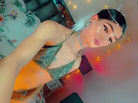 Snapshot of agathaferrer3 chatting on February 4, 5:46 am agathaferrer3 online show from February 4, 5:46 am