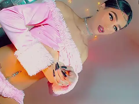 Snapshot of agathaferrer3 chatting on February 5, 4:08 am agathaferrer3 online show from February 5, 4:08 am