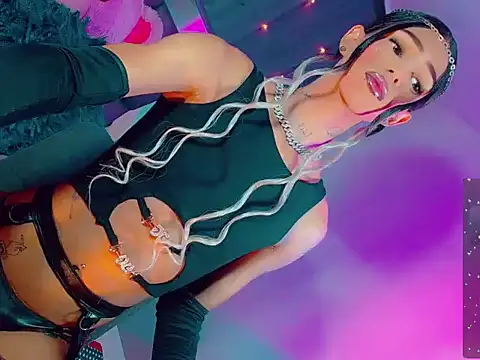 agathaferrer3 online show from March 18, 9:59 pm