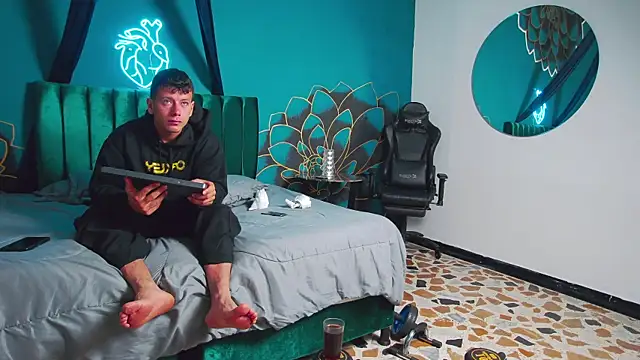 MagnusKnight  online show from January 9, 12:01 pm