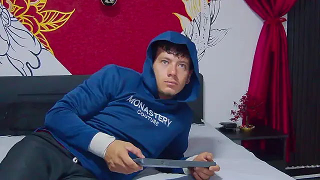 MagnusKnight  online show from February 9, 1:31 pm