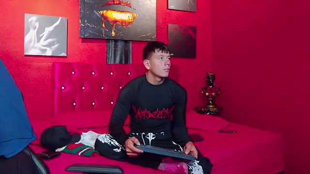 MagnusKnight  online show from January 12, 12:45 pm