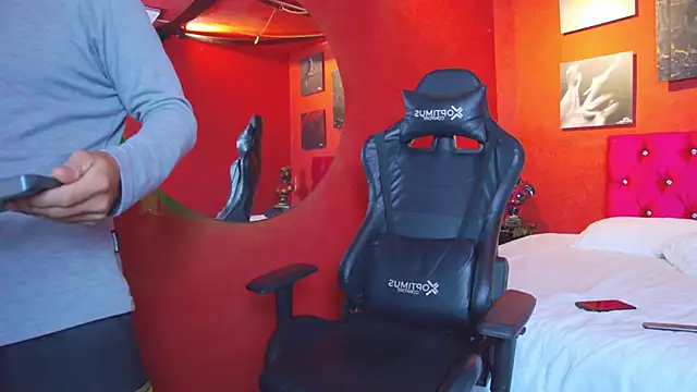 MagnusKnight  online show from February 24, 12:39 pm