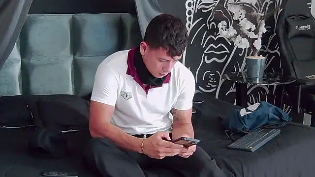 MagnusKnight  online show from January 15, 2:42 pm