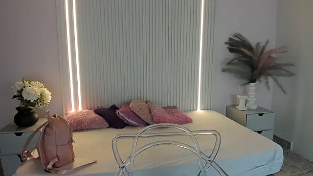 VivianOwen9 online show from February 27, 12:05 pm