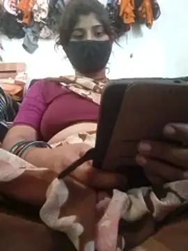 Snapshot of Sweet_Couple_01 chatting on June 5, 4:39 am Sweet Couple 01 online show from June 5, 4:39 am