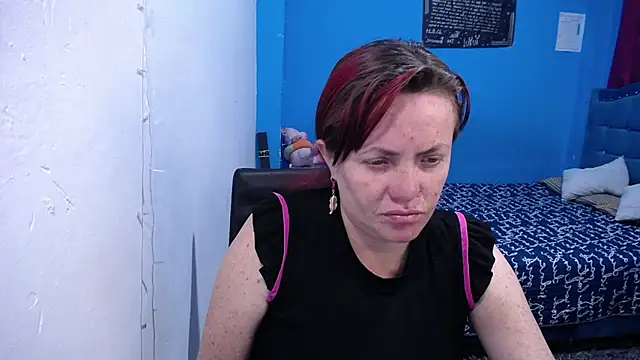 Snapshot of Annelis1 chatting on March 3, 7:21 pm Annelis1 online show from March 3, 7:21 pm