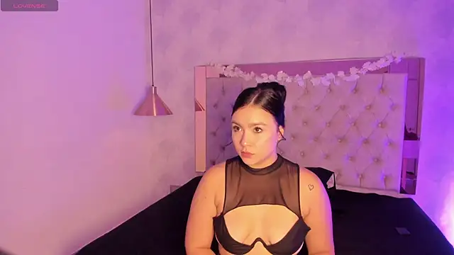 kylie river online show from February 9, 11:52 am