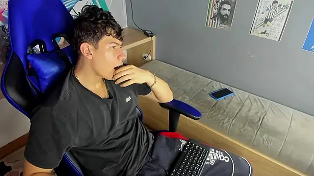 Criss Adams online show from January 9, 3:02 am