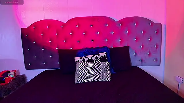 scarlett venom  online show from March 9, 7:28 pm