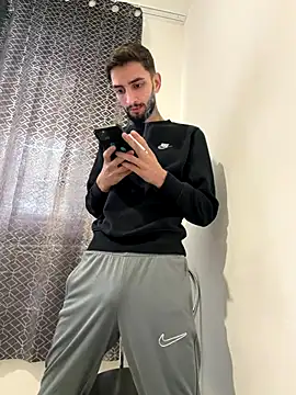 Juliann69Ramiro online show from January 9, 9:27 am