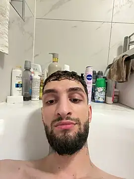 Snapshot of Juliann69Ramiro chatting on March 12, 9:08 pm Juliann69Ramiro online show from March 12, 9:08 pm