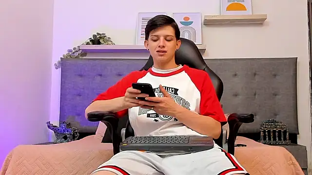 sebastamayo  online show from March 17, 6:27 am