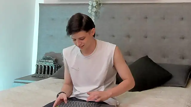 sebastamayo  online show from February 7, 4:09 am