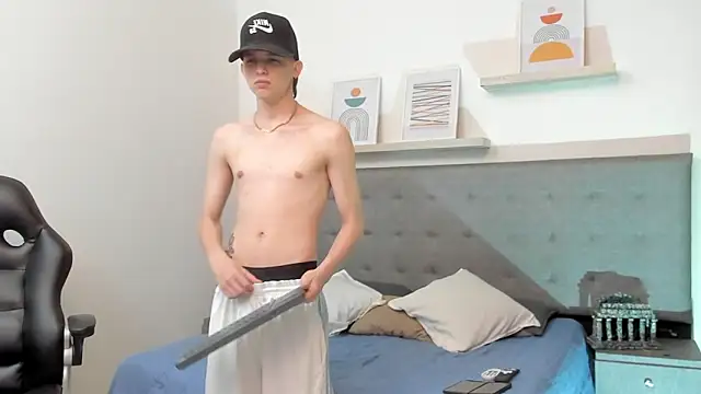 sebastamayo  online show from February 13, 6:13 am