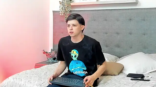 sebastamayo  online show from February 25, 4:56 am