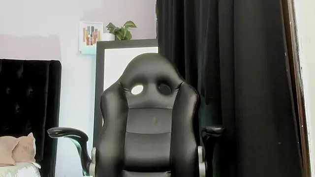 sebastamayo  online show from January 13, 7:45 am