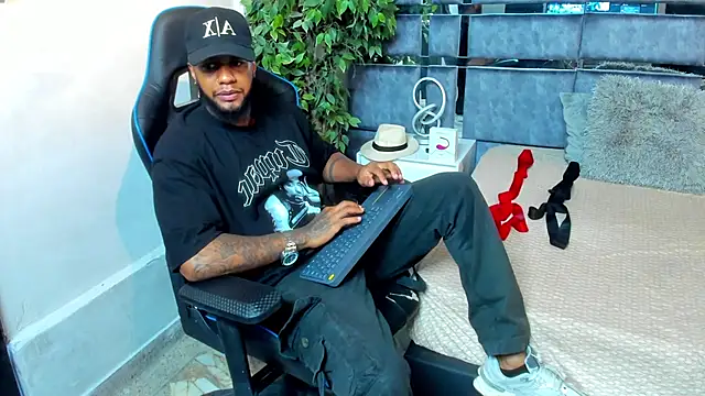 jay jhonson01 online show from March 7, 4:30 am