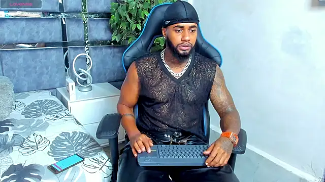 jay jhonson01 online show from March 29, 6:04 am