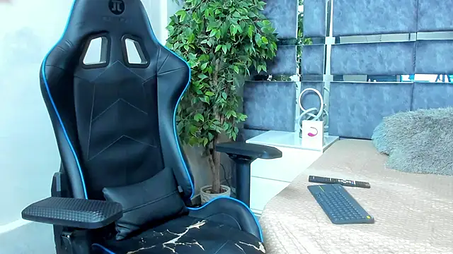 jay jhonson01 online show from March 2, 1:28 am