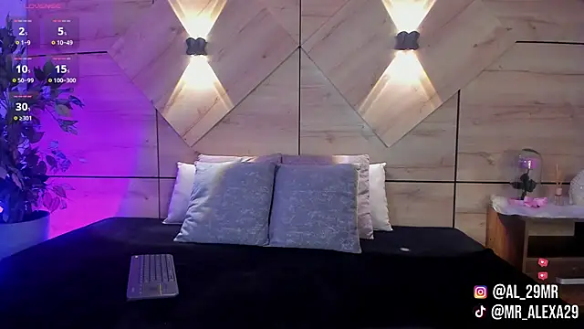 sussan fox  online show from January 9, 7:43 pm