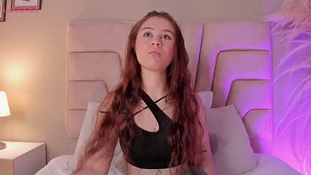 Snapshot of Amelia_Saenz_ chatting on February 20, 7:38 pm Amelia Saenz online show from February 20, 7:38 pm