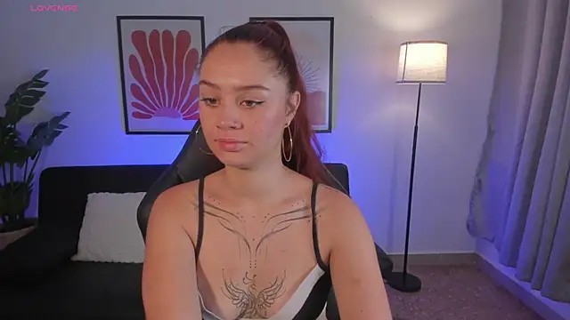 Amelia Saenz  online show from July 5, 11:39 am