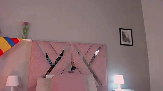 Amelia Saenz  online show from July 20, 7:49 pm