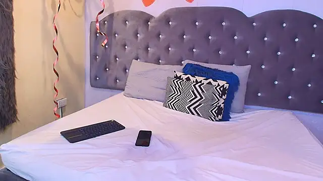 alanna flowers online show from February 17, 8:28 pm