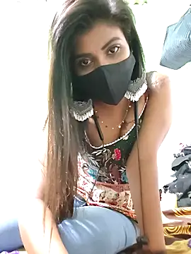 STICKY GIRL online show from February 7, 6:05 pm