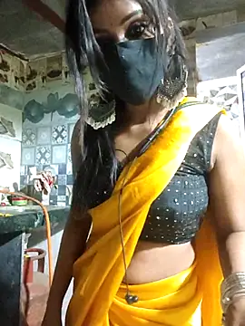 STICKY GIRL online show from March 3, 6:15 pm