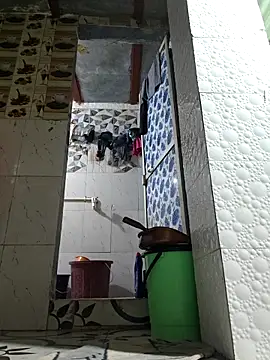 STICKY GIRL online show from March 21, 5:50 pm