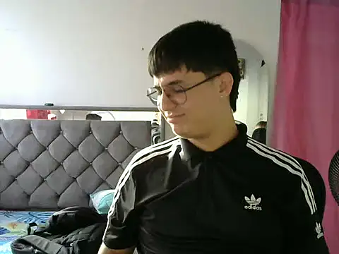 Snapshot of ken_wolflover chatting on December 15, 9:20 pm ken wolflover online show from December 15, 9:20 pm